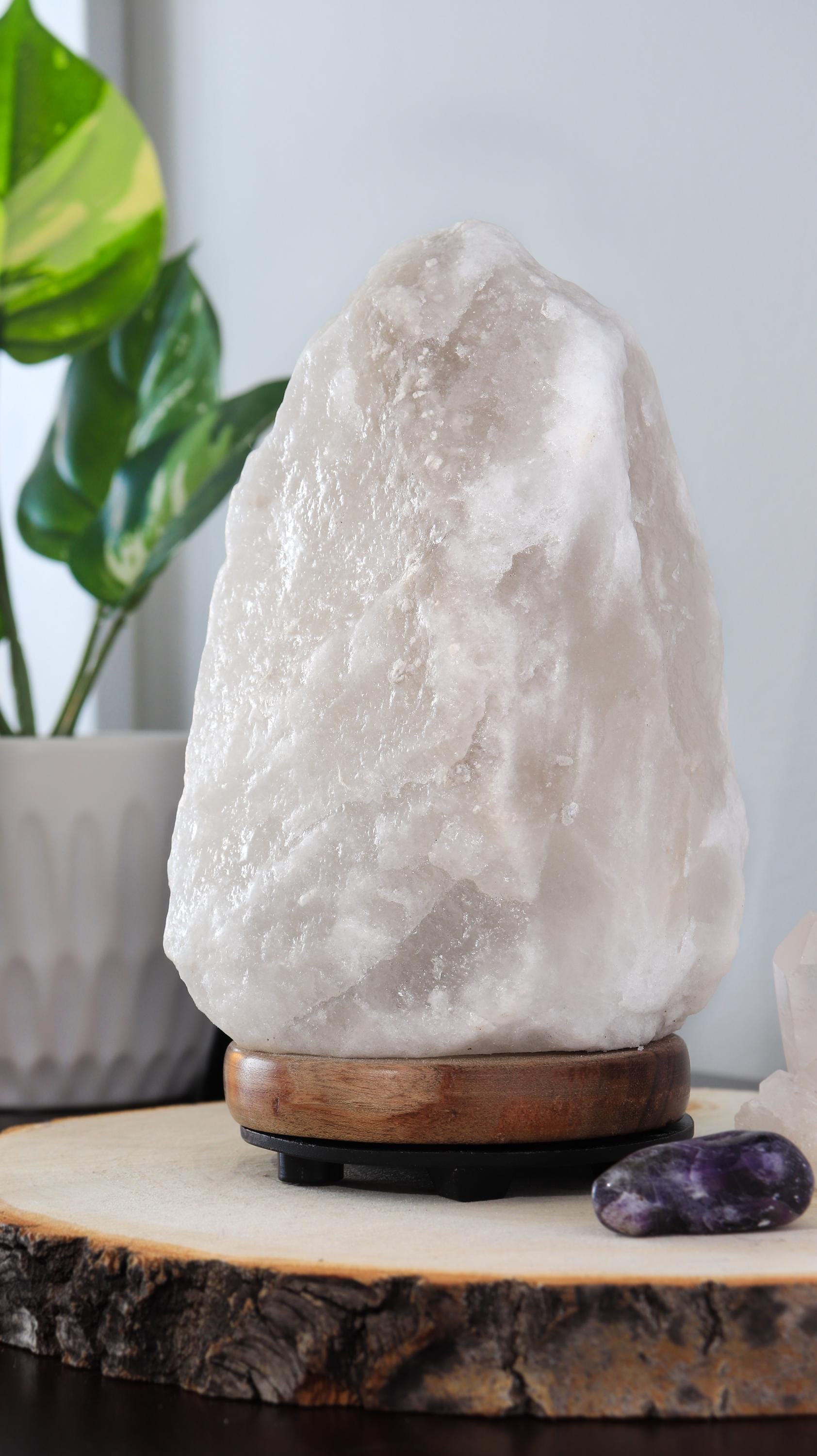 Hand-Craved Himalayan Salt Lamp from Pure Himalayan Salt Minerals from Million Year OId Salt Mine