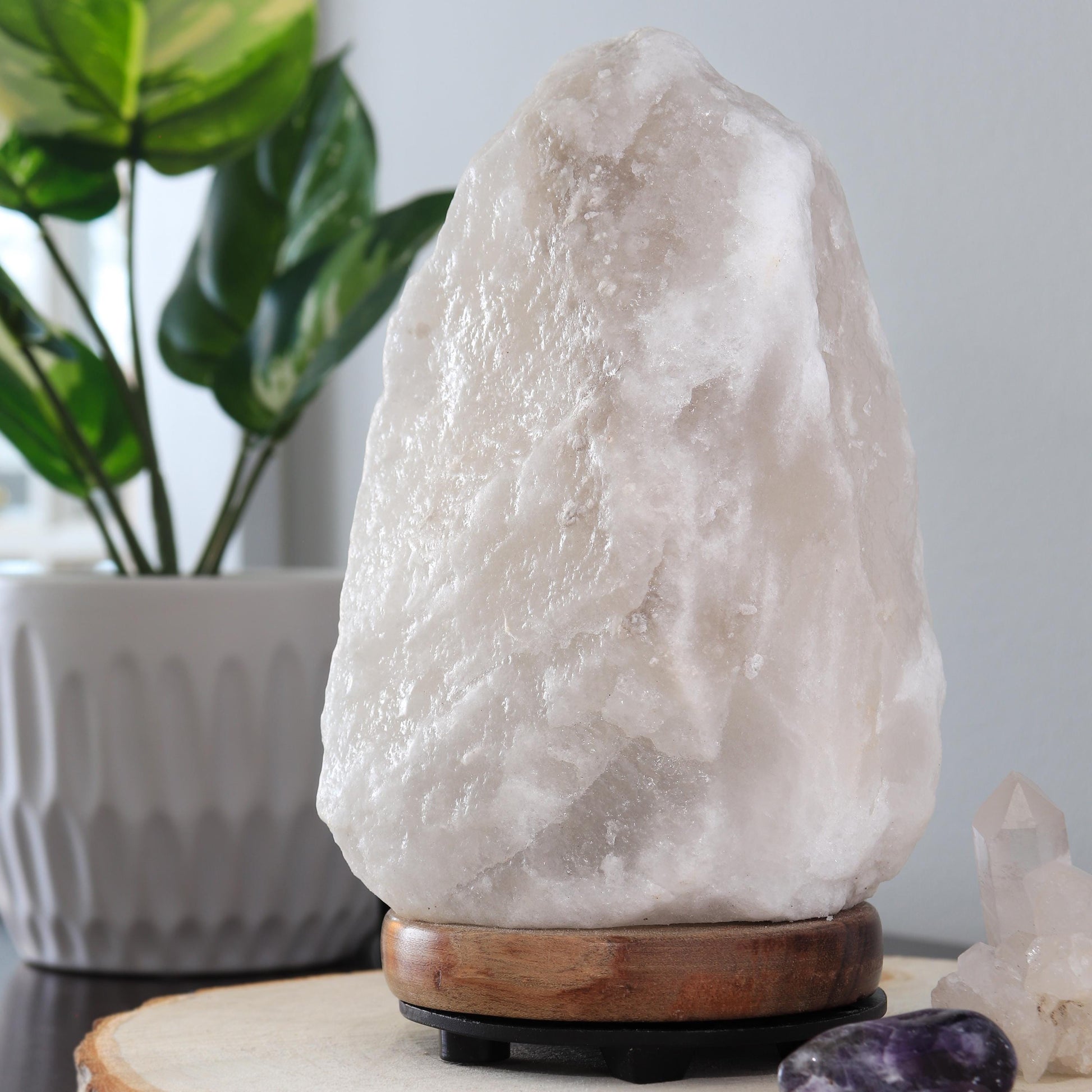 Hand-Craved Himalayan Salt Lamp from Pure Himalayan Salt Minerals from Million Year OId Salt Mine