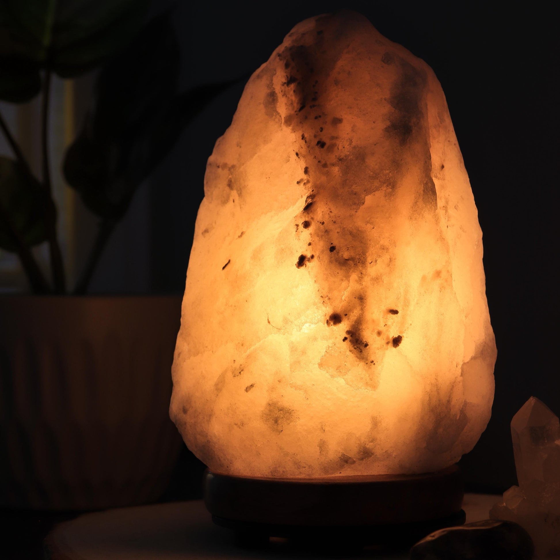 Hand-Craved Himalayan Salt Lamp from Pure Himalayan Salt Minerals from Million Year OId Salt Mine