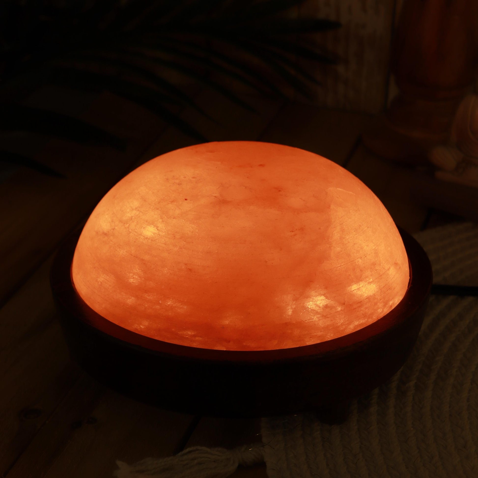 High Quality Himalayan Salt Detoxer, Heat Therapy, Foot/Hand Detoxer, Dome Shaped Lamp, Ambient Lighting, 2 Bulbs included - Warmer Dome